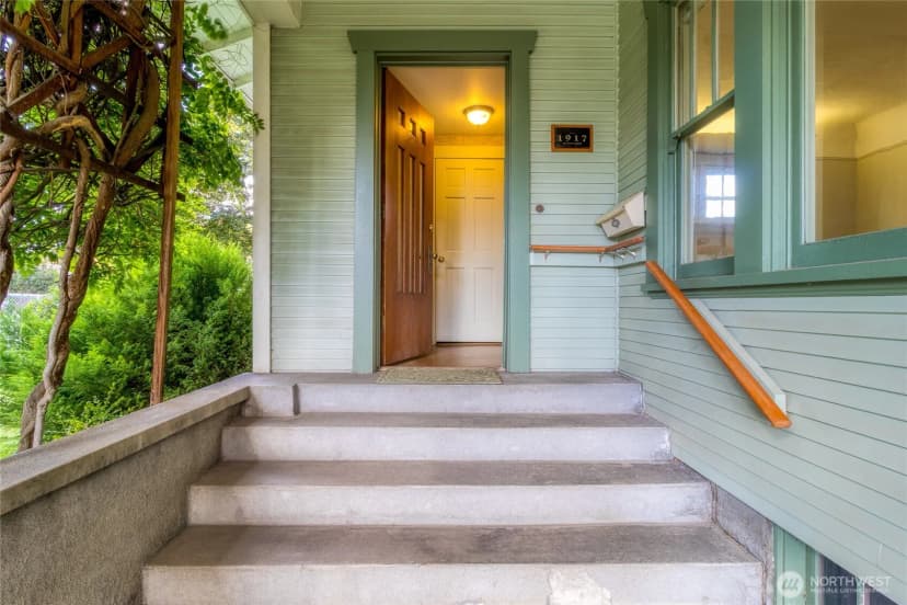 Property photo for 1235 Isaacs Avenue, Walla Walla photo 2