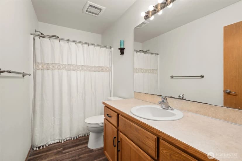 Property photo for 2592 Kristine Court, Centralia photo 18