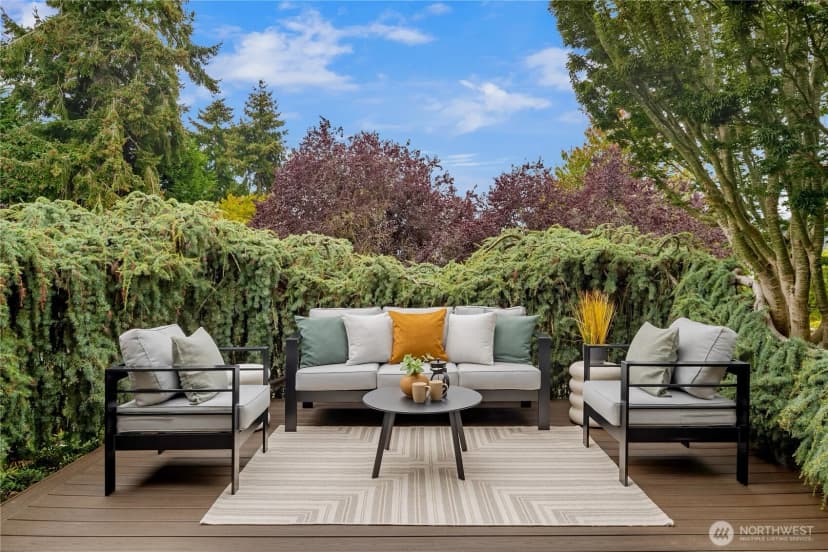 Property photo for 6022 45th Avenue Sw, Seattle photo 3