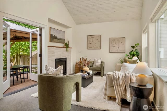 Property photo for 6022 45th Avenue Sw, Seattle photo 5