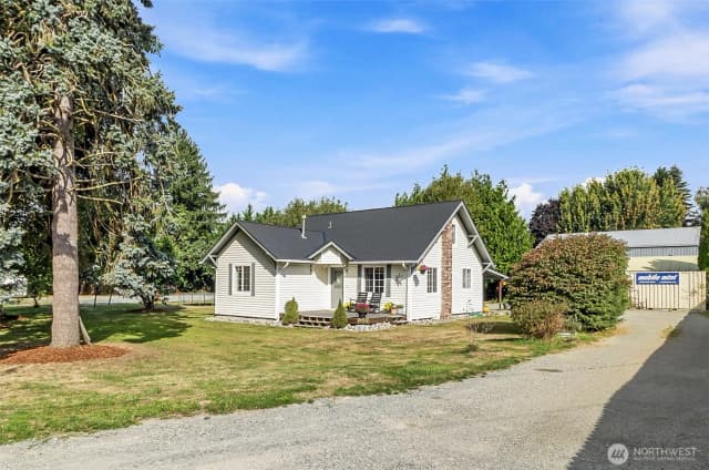 Property photo for 410 Burrows Lane, Sedro Woolley photo 2