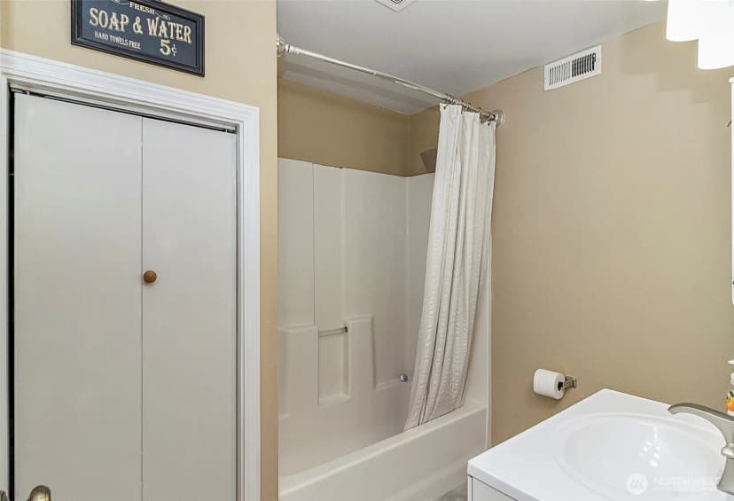 Property photo for 410 Burrows Lane, Sedro Woolley photo 20