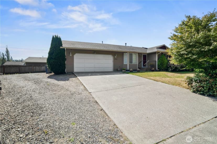 Property photo for 13002 17th Street Se, Lake Stevens photo 2