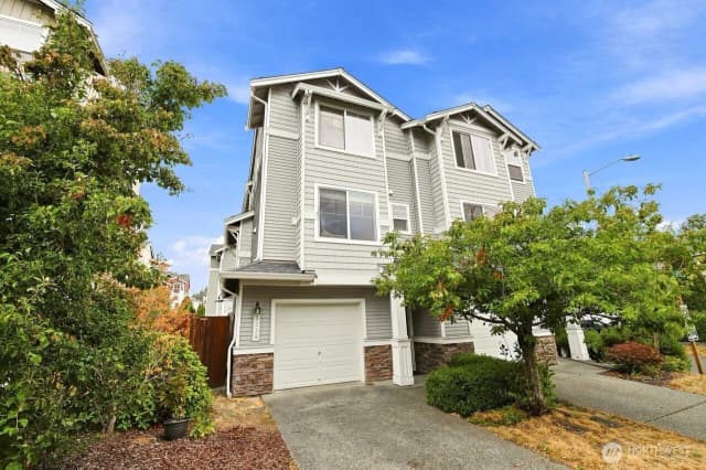 Property photo for 333 127th Street Se #a, Everett
