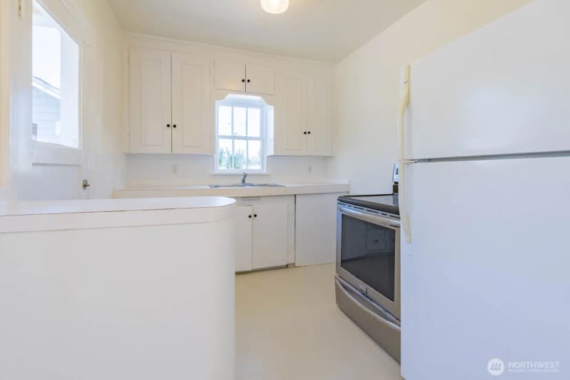 Property photo for 2710 15th Street, Bremerton photo 10