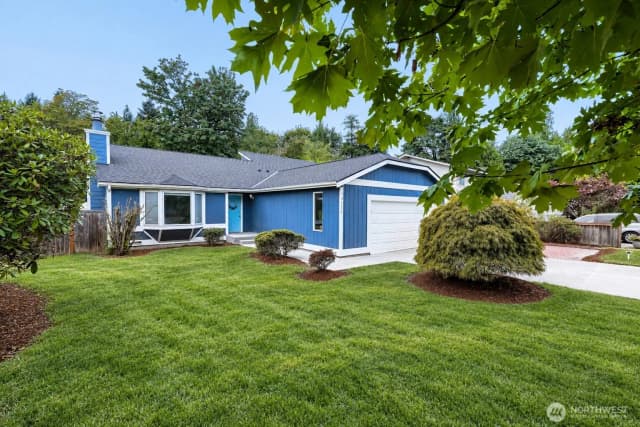 Property photo for 14325 102 Avenue Ne, Kirkland photo 2