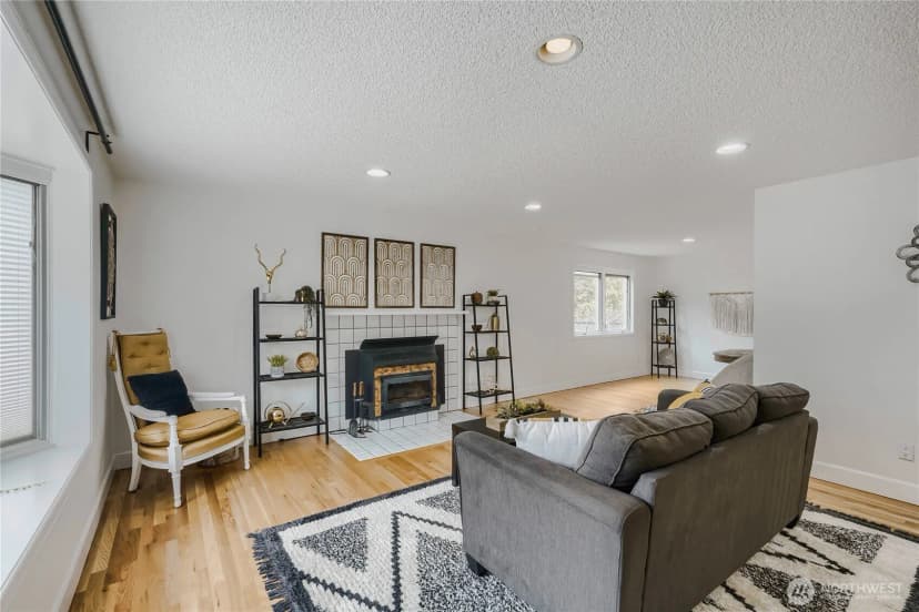 Property photo for 14325 102 Avenue Ne, Kirkland photo 10