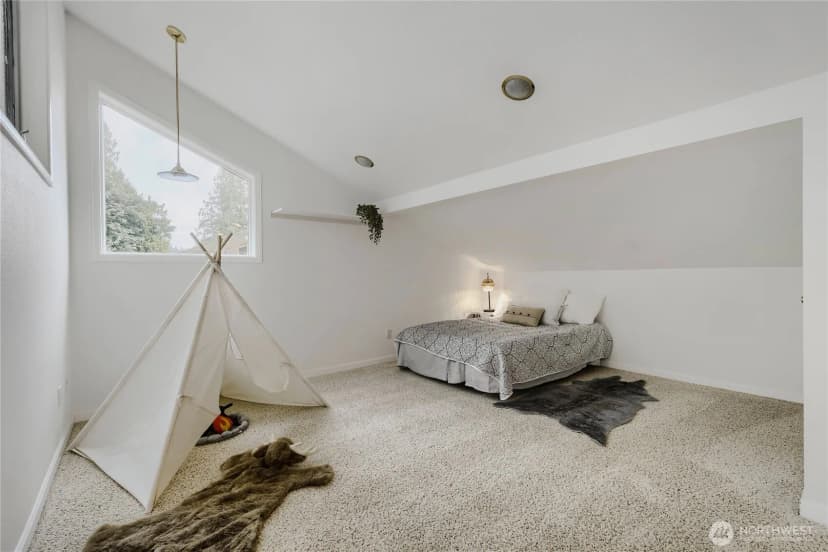 Property photo for 14325 102 Avenue Ne, Kirkland photo 19