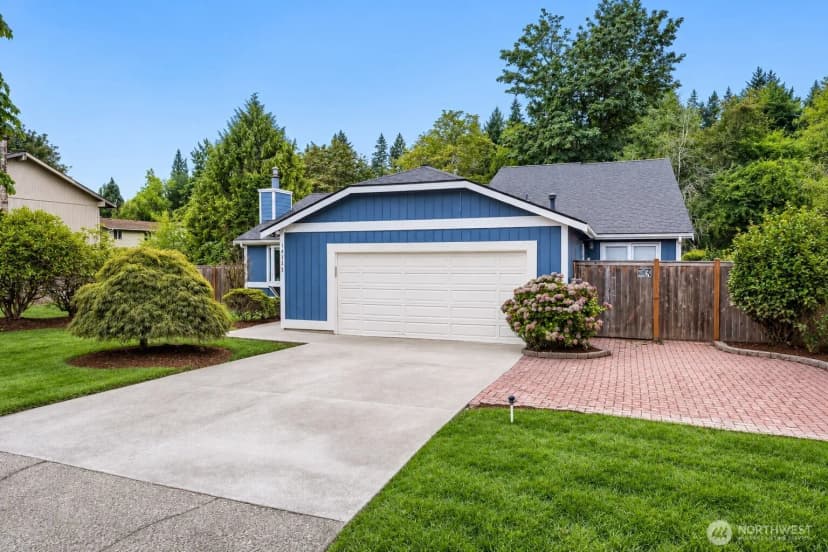 Property photo for 14325 102 Avenue Ne, Kirkland
