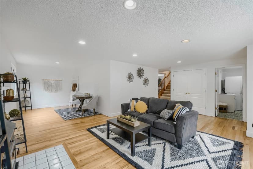 Property photo for 14325 102 Avenue Ne, Kirkland photo 12
