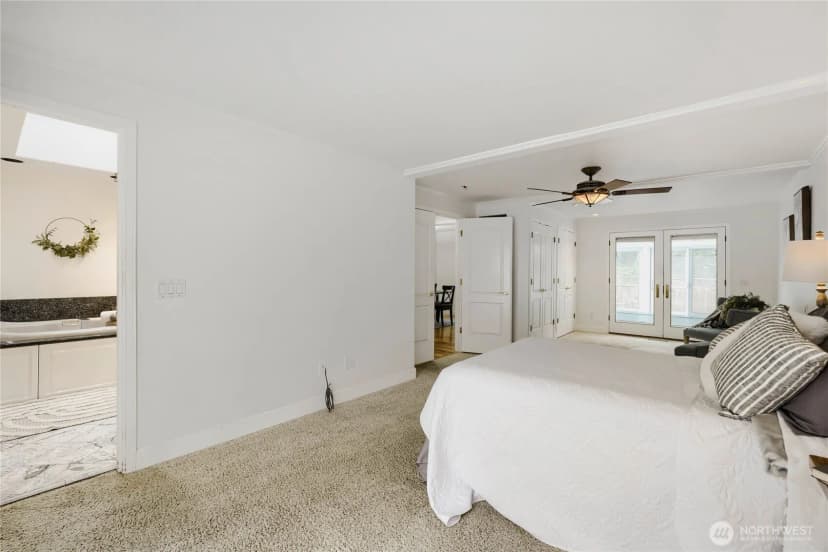 Property photo for 14325 102 Avenue Ne, Kirkland photo 13
