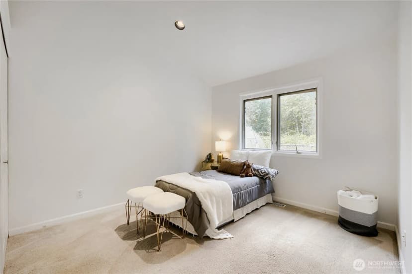 Property photo for 14325 102 Avenue Ne, Kirkland photo 20