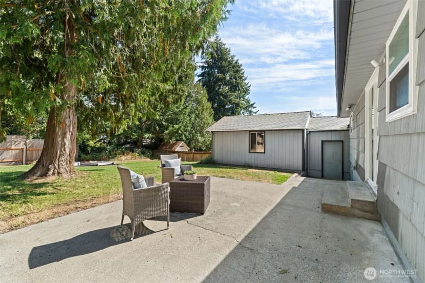 Property photo for 20322 21st Avenue Ne, Mountlake Terrace photo 13