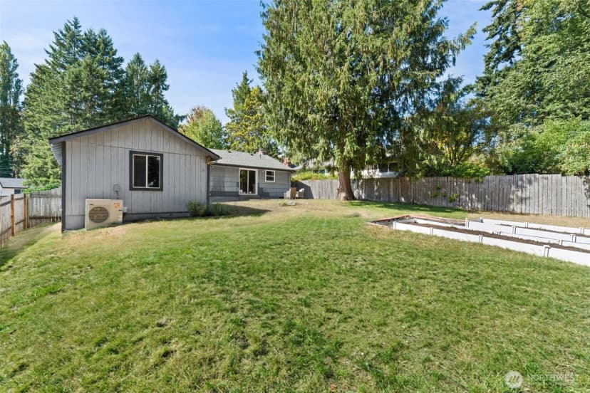 Property photo for 20322 21st Avenue Ne, Mountlake Terrace photo 29