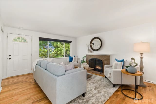 Property photo for 20322 21st Avenue Ne, Mountlake Terrace photo 5