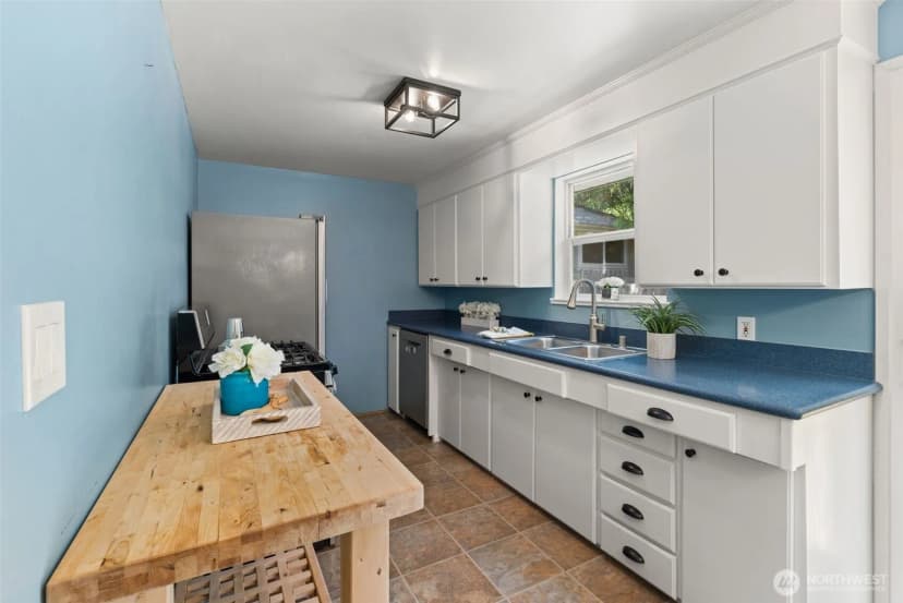 Property photo for 20322 21st Avenue Ne, Mountlake Terrace photo 15