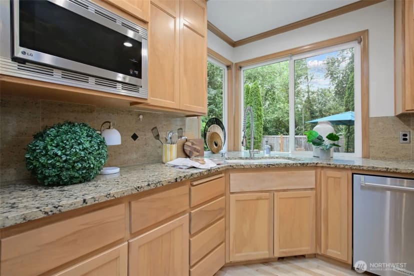 Property photo for 26998 Se 22nd Way, Sammamish photo 9