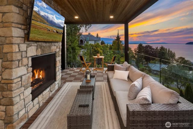 Property photo for 7126 Picnic Place, Edmonds photo 4