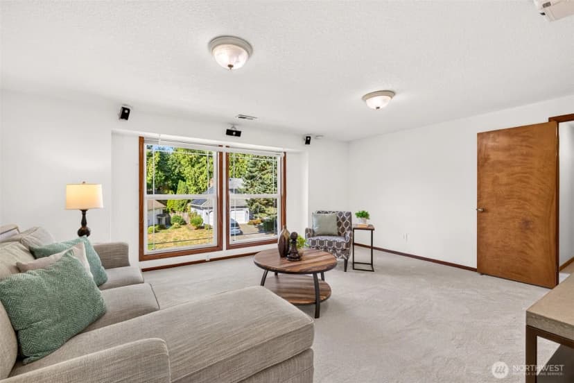 Property photo for 13712 176th Avenue Ne, Redmond photo 18