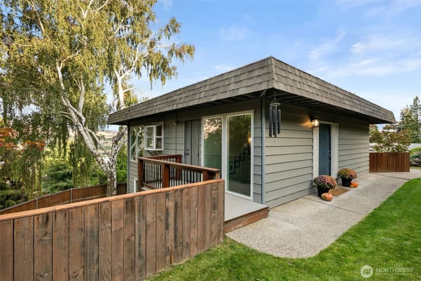 Property photo for 2020 Overlook Drive, Wenatchee photo 33