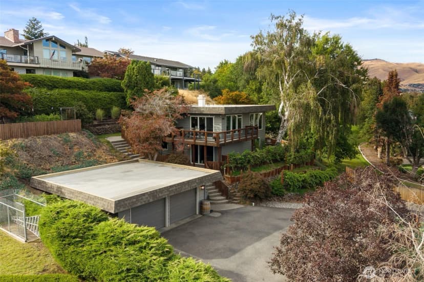 Property photo for 2020 Overlook Drive, Wenatchee photo 31