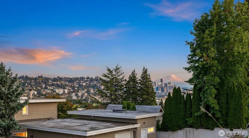 Property photo for 3046 24th Avenue W, Seattle photo 40