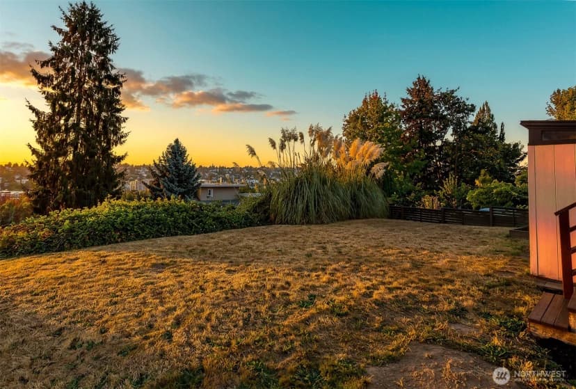 Property photo for 3046 24th Avenue W, Seattle photo 37