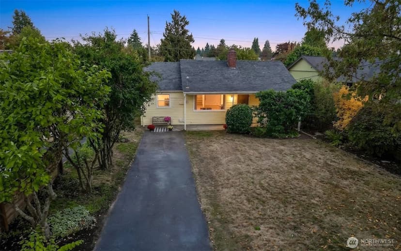 Property photo for 3046 24th Avenue W, Seattle photo 36