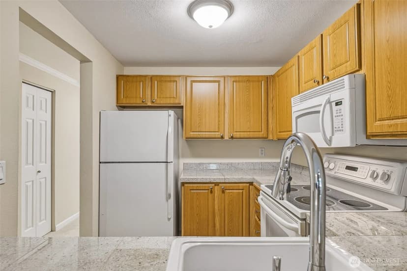 Property photo for 12615 100th Lane Ne #m161, Kirkland photo 9