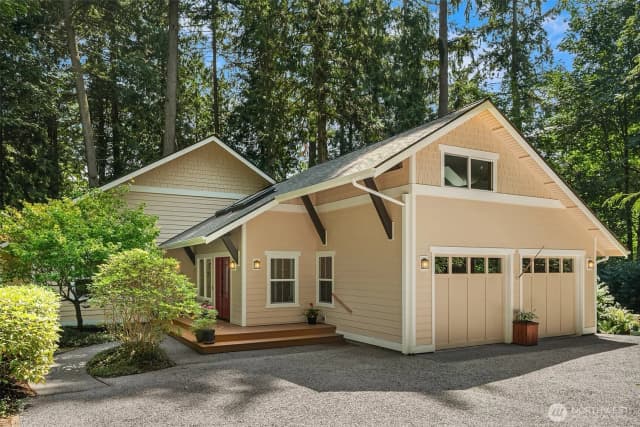 Property photo for 14744 Sivertson Road Ne, Bainbridge Island photo 2
