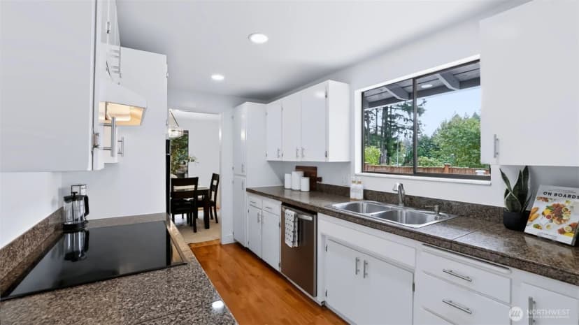 Property photo for 14404 167th Place Se, Renton photo 13