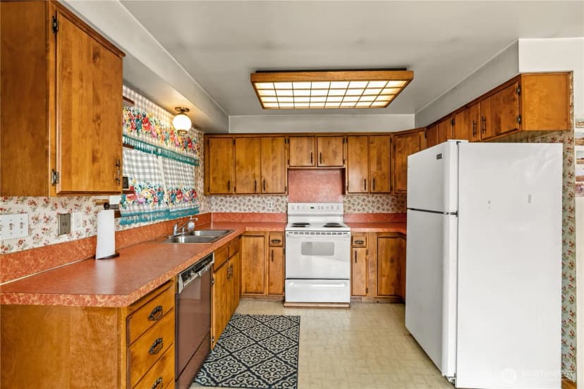 Property photo for 130 Sand Dune Avenue Sw, Ocean Shores photo 2