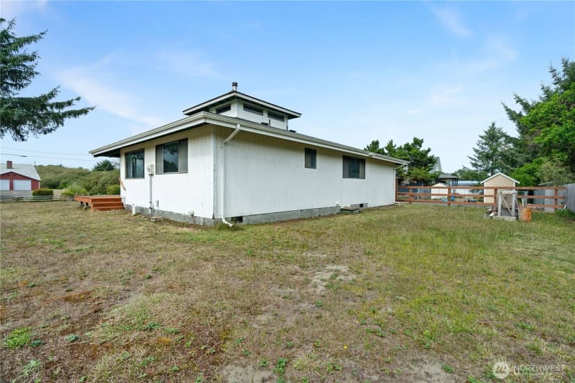 Property photo for 130 Sand Dune Avenue Sw, Ocean Shores photo 20