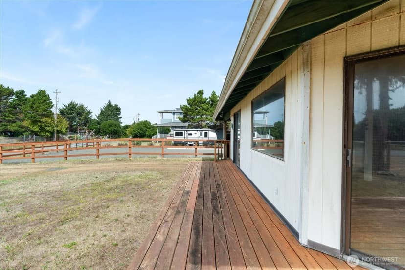 Property photo for 130 Sand Dune Avenue Sw, Ocean Shores photo 16