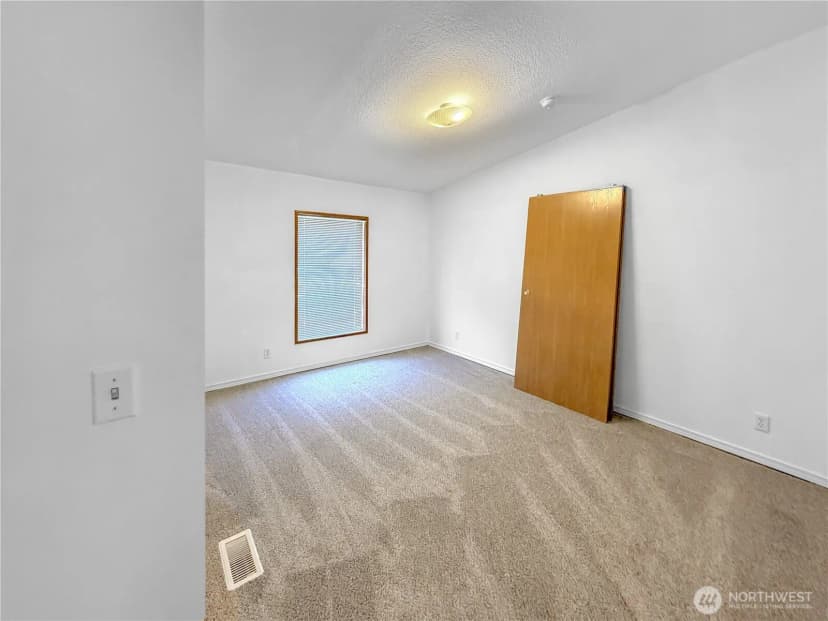 Property photo for 501 Chenois Avenue Ne, Ocean Shores photo 17