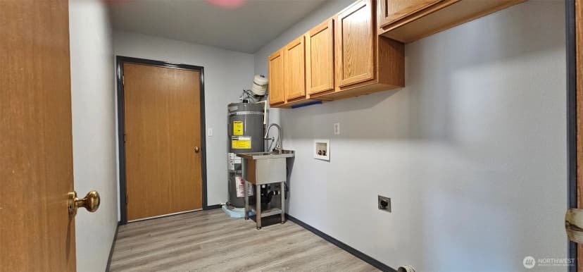 Property photo for 122 N Berggren Road, Eatonville photo 11