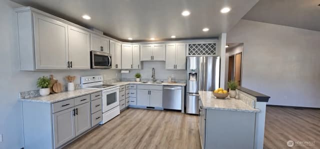 Property photo for 122 N Berggren Road, Eatonville photo 5