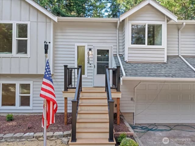 Property photo for 6734 Richards Avenue Se, Port Orchard photo 3