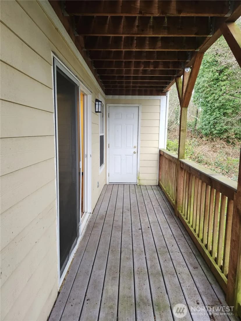 Property photo for 1936 Lincoln Avenue Se #202, Port Orchard photo 15