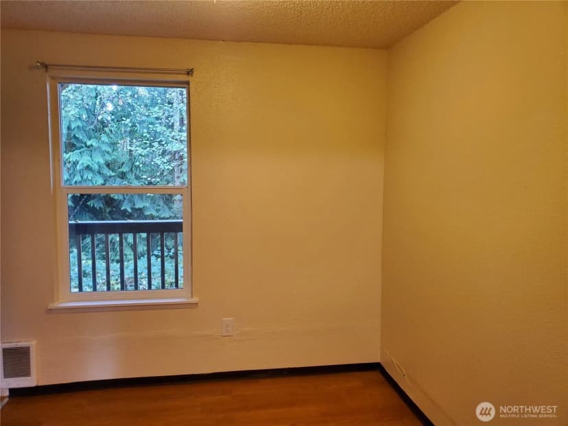 Property photo for 1936 Lincoln Avenue Se #202, Port Orchard photo 14