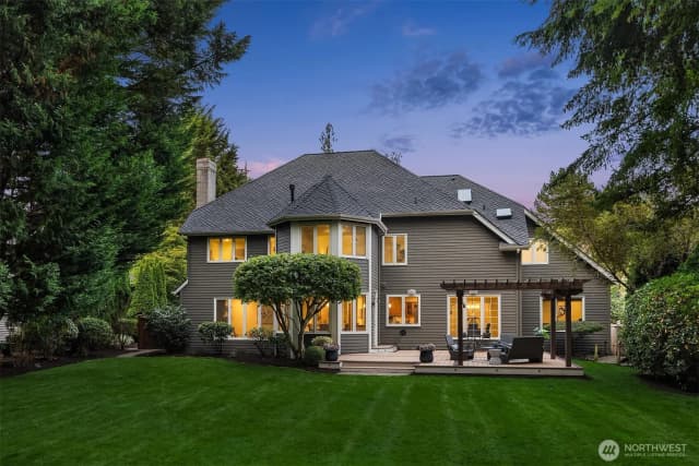 Property photo for 3335 258th Avenue Se, Sammamish photo 4