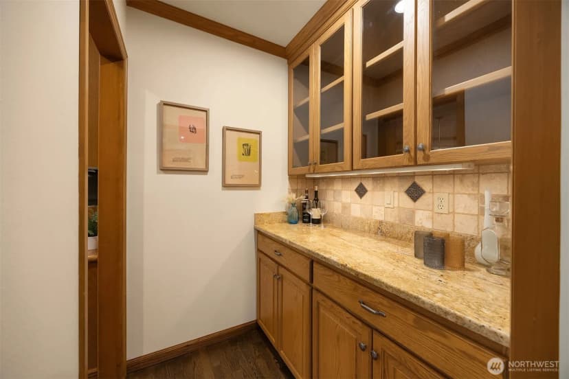 Property photo for 3335 258th Avenue Se, Sammamish photo 9