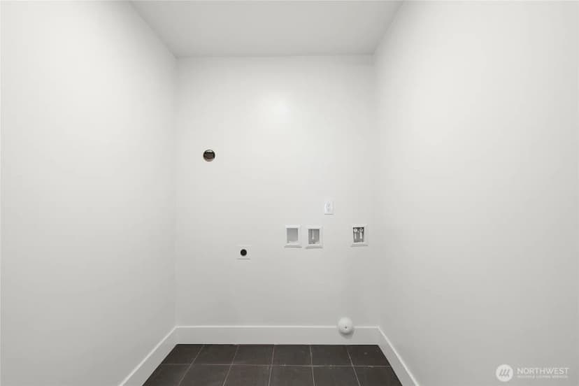Property photo for 4021 Sunset Drive W, University Place photo 32
