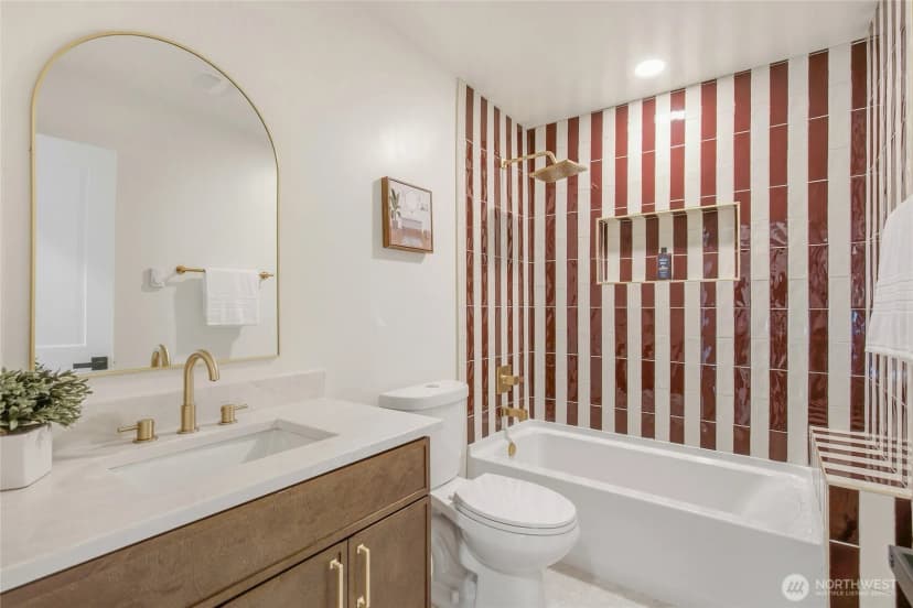 Property photo for 4021 Sunset Drive W, University Place photo 31