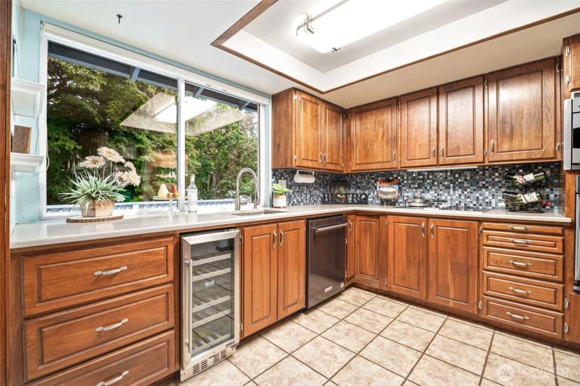Property photo for 9032 Ne 132nd Place, Kirkland photo 10