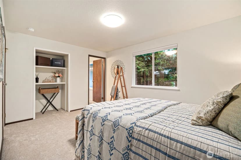 Property photo for 9032 Ne 132nd Place, Kirkland photo 15