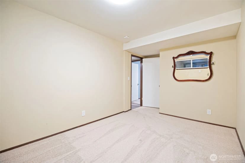 Property photo for 9032 Ne 132nd Place, Kirkland photo 27