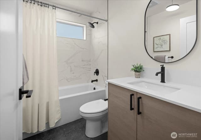 Property photo for 10326 Ashworth Avenue N, Seattle photo 5