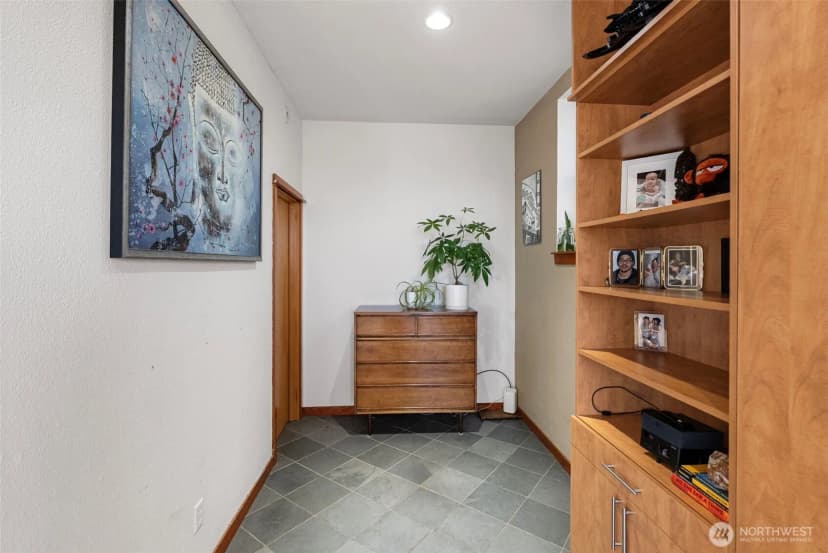 Property photo for 602 S Baker Street, Tacoma photo 8
