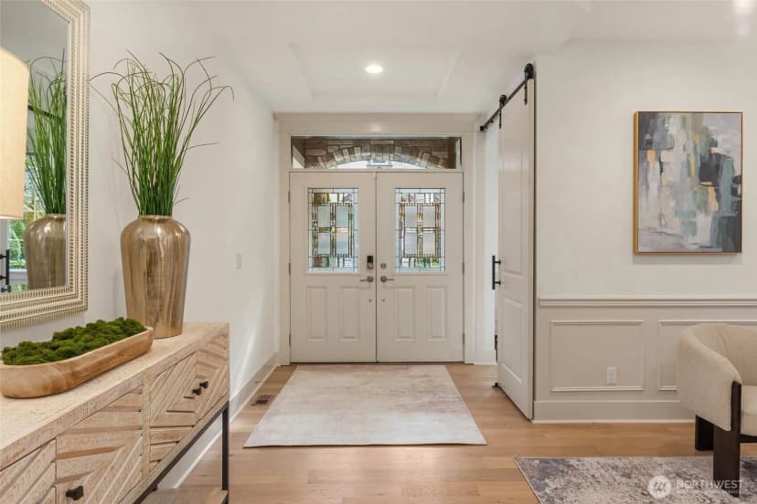 Property photo for 21245 Ne Inglewood Hill Road, Sammamish photo 3